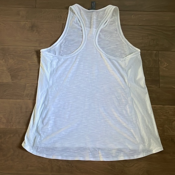 Sweaty Betty White Racerback Tank Top Workout Running Size Largo - Picture 3 of 7